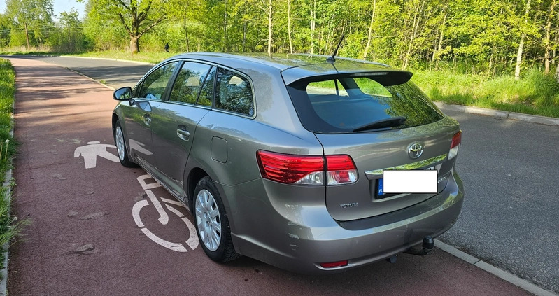 Toyota Avensis cena 32400 przebieg: 280000, rok produkcji 2014 z Chełmek małe 254